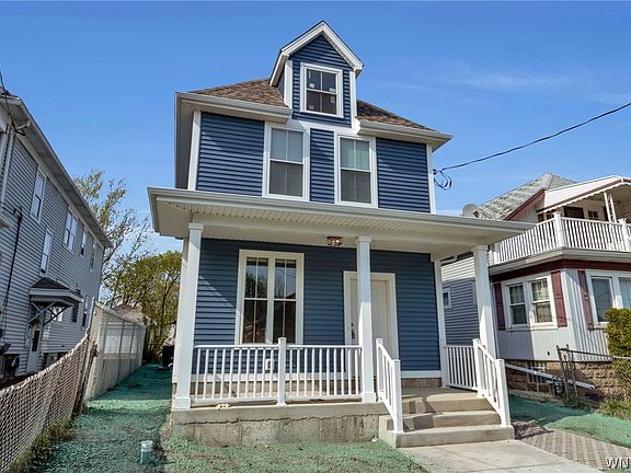 5th image of 256 Hewitt Ave