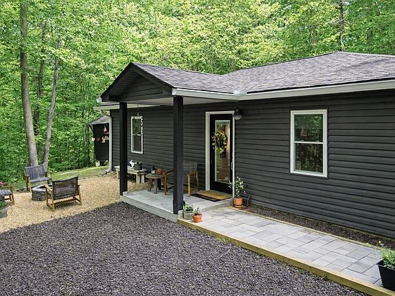 2nd image of 728 Pleasant Gap Rd