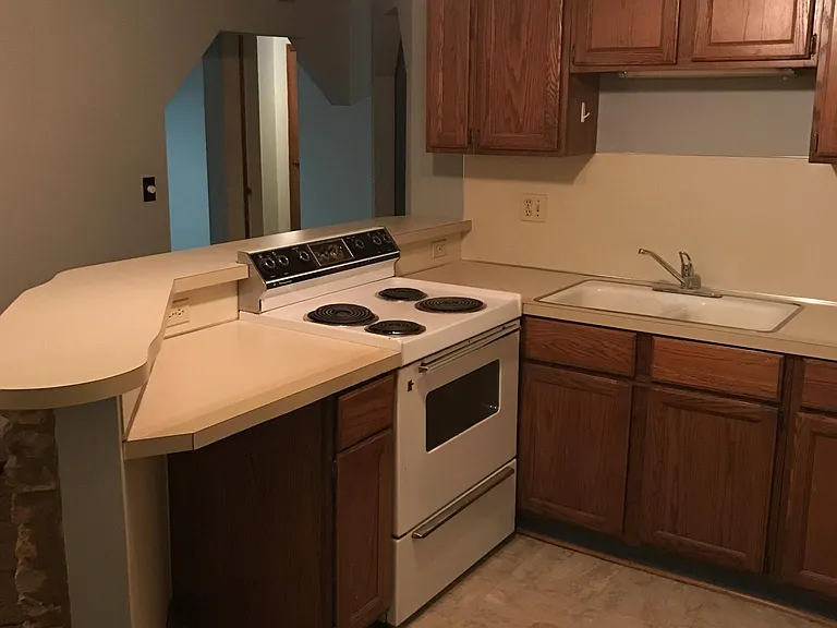 4907 Capitol Ave #5 — Photo 4