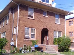 216 Jefferson Ave #2, Elgin, IL 60120