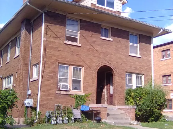 216 Jefferson Ave #2, Elgin, IL 60120