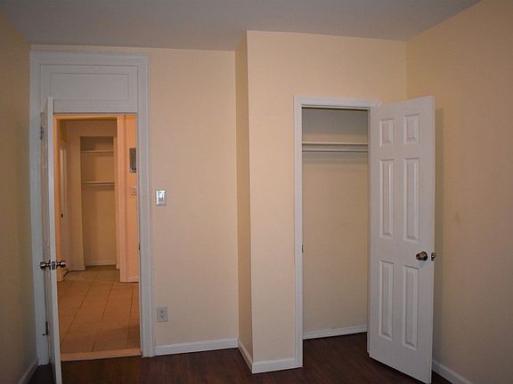 4th image of 2314 29th Ave APT 2R
