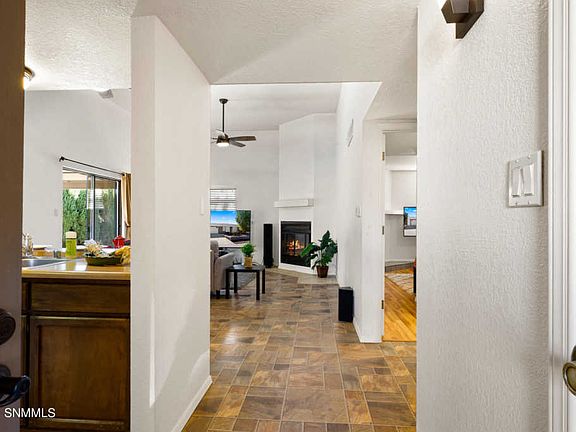 4th image of 1080 Candeleras St