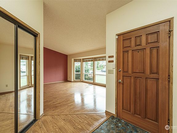 5th image of 12612 NE 36th Avenue