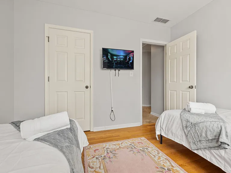 3613 Southland Dr NE #A — Photo 23