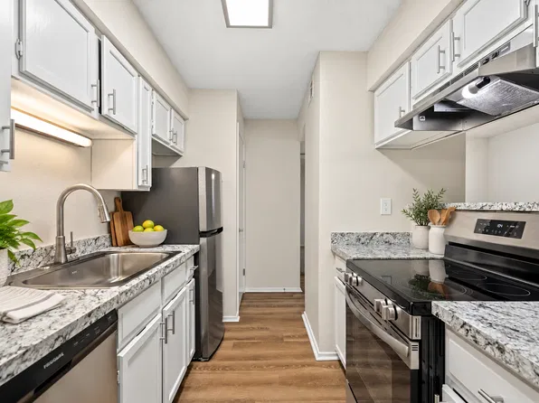 Coventry Oaks, 11701 W 105th St #85, Overland Park, KS 66214