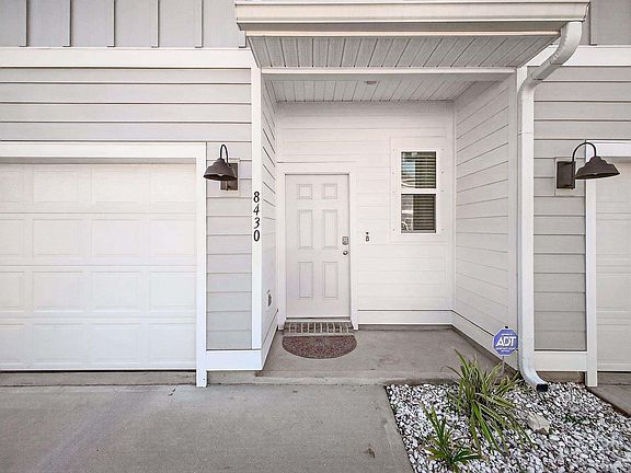 3rd image of 8430 Bluejack Dr