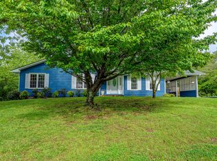 2618 Tulip Ln, Vinton, VA 24179