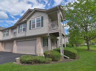 7041 S Stratton Ln, Gurnee, IL 60031