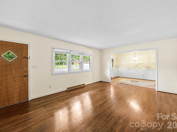 3rd image of 3342 Gardner Park Dr