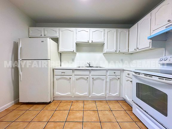 3rd image of 3662 Davis Rd #3664