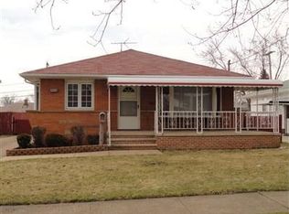19218 Parkmount Ave, Cleveland, OH 44135
