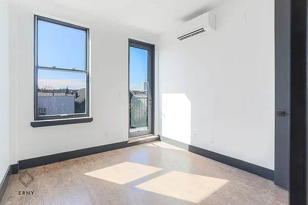 Rented by ERNY LLC | media 19