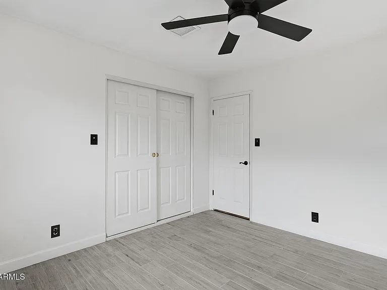 8307 E Clarendon Ave — Photo 24