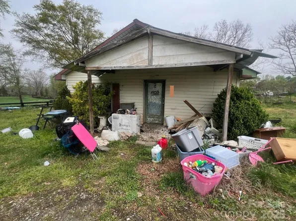 2702 W Stage Coach Trl, Shelby, NC 28150