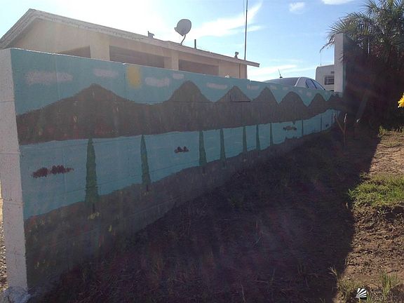 4th image of 1374 N Los Portales Ave