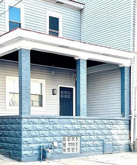 2 bed, 2.5 bath, 1670 sqft, $2,500 — Photo 1