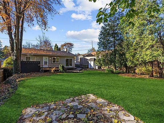 2nd image of 23 Lorne Ave