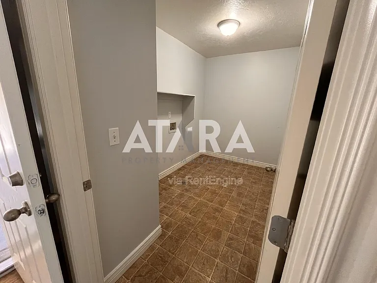 2473 W 5400 S — Photo 10