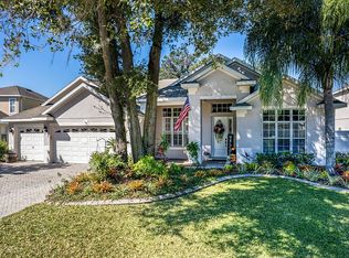 137 W Blue Water Edge Dr, Eustis, FL 32736