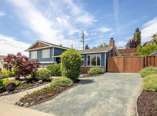 3686 Farm Hill Blvd, Redwood City, CA 94061