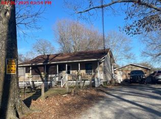 213 Johnson Ln, Tullahoma, TN 37388