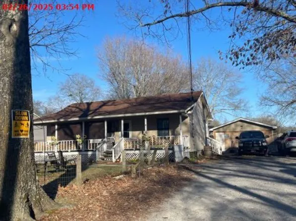 213 Johnson Ln, Tullahoma, TN 37388