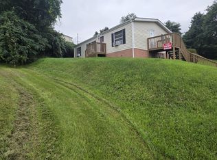 1115 Depot St NE, Christiansburg, VA 24073
