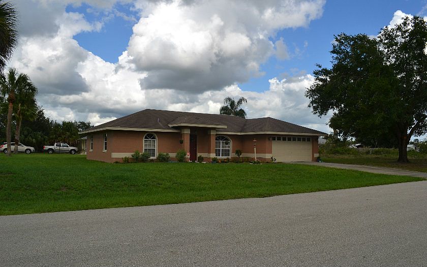 2nd image of 4840 Whiting Dr