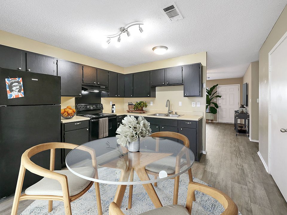 1st image of 340 Gillespie Rd #112