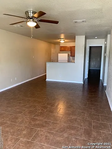 3 bed, 2.0 bath, 1075 sqft, $1,450 — Photo 3