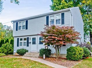 18-20 Morningside Ter, West Springfield, MA 01089