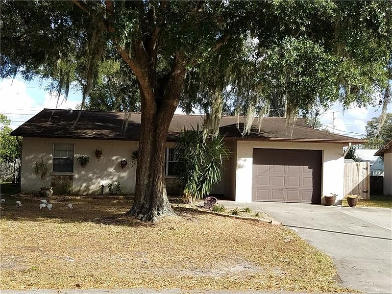 1st image of 4652 Larch Dr