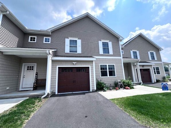 309 Old Village Cir #309