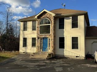 2634 Pocono Forested Dr, East Stroudsburg, PA