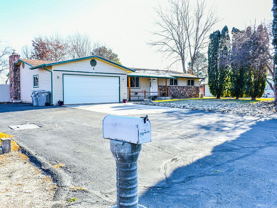 1st image of 8 N Jefferson St