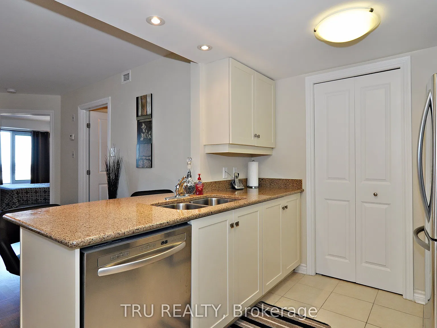 1 bed, $2,000 — Photo 4