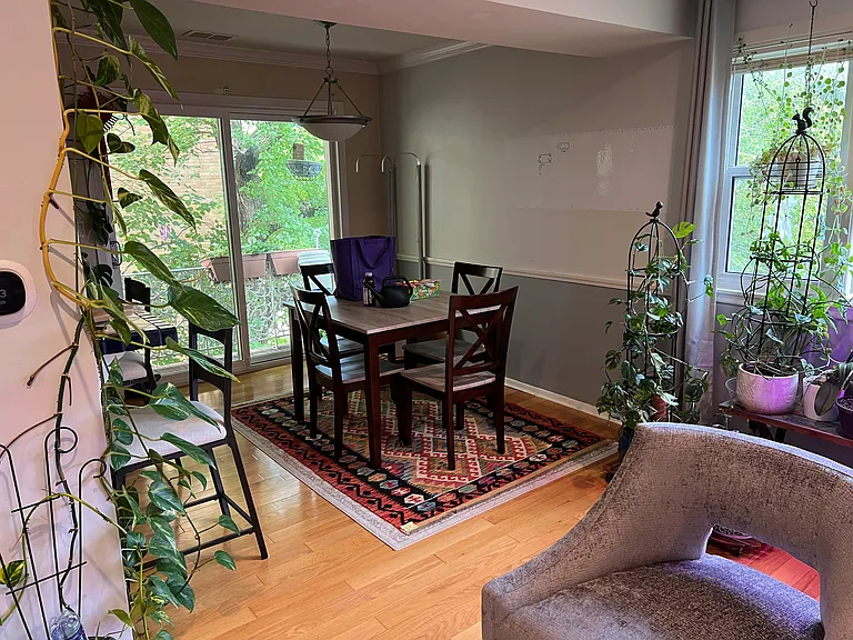 710 Oakton St #306 — Photo 3