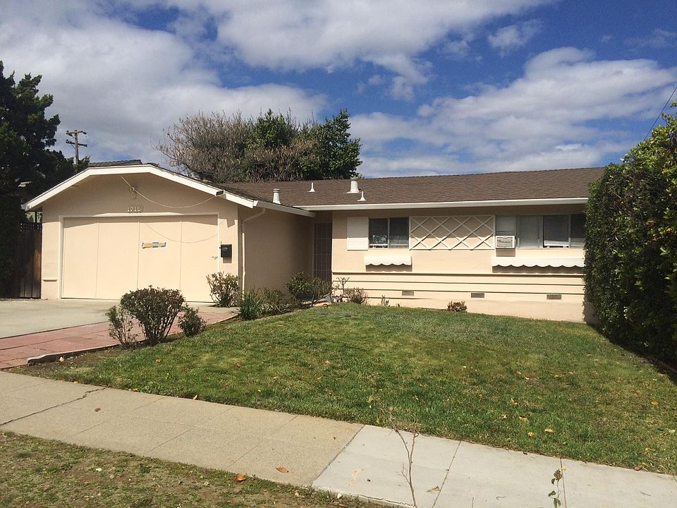 1st image of 1715 Hyacinth Ln