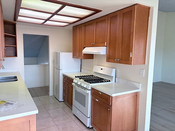 5th image of 342 Bayview Cir