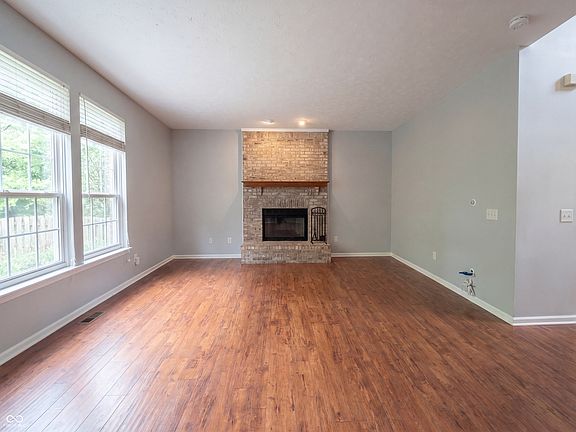 3rd image of 11871 Gatwick View Dr