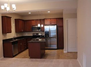 150 80th St UNIT 102, West Des Moines, IA 50266