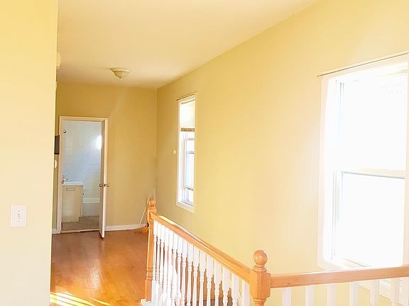4th image of 102-19 129th St #1