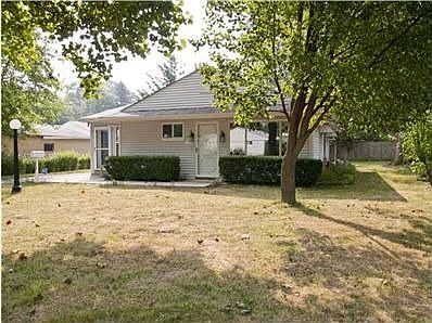 2nd image of 1633 Eastbrook Dr S