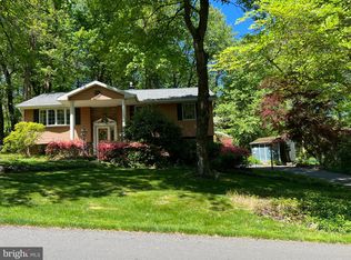 355 Timber Ln, Mount Gretna, PA 17064