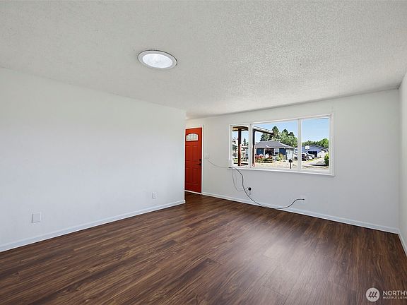 5th image of 1010 S 88th Street