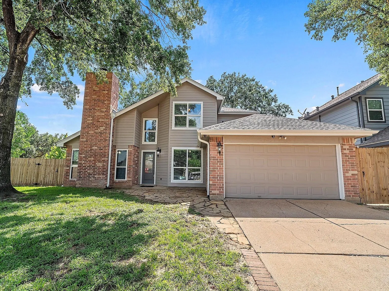 4 bed, 2.5 bath, 1780 sqft, $2,350 — Photo 2