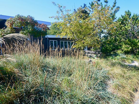 3rd image of 51 Midway Ave