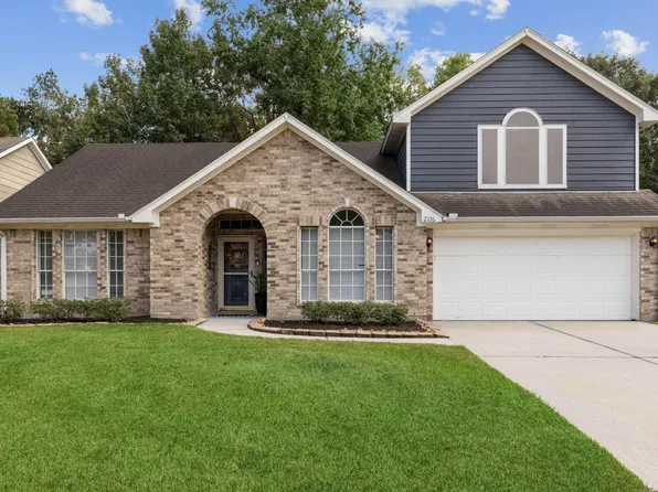 2106 Lexington Woods Dr, Spring, TX 77373