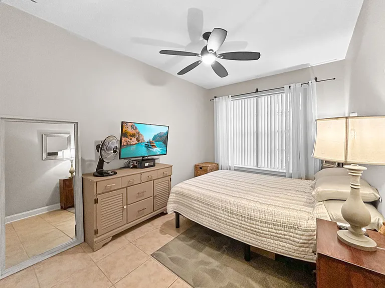 701 Mirror Lake Dr N #120 — Photo 14